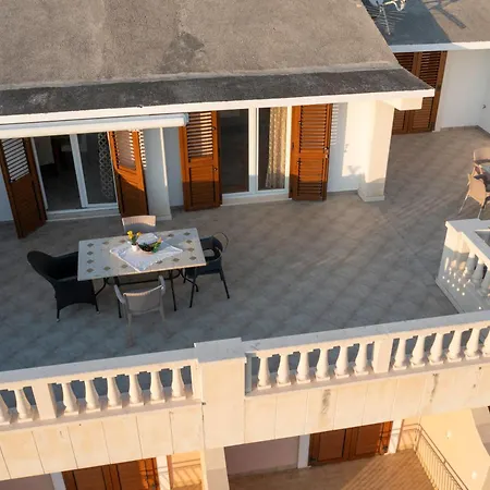 Apartment Kapetan Jure