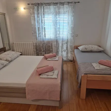 Apartment Kapetan Jure