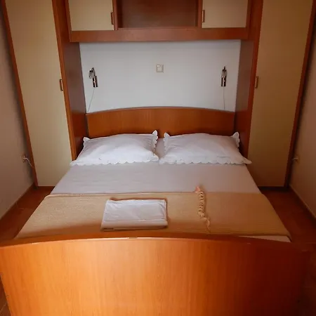 Apartment Kapetan Jure Brela