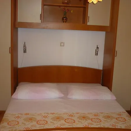 Apartment Kapetan Jure Brela