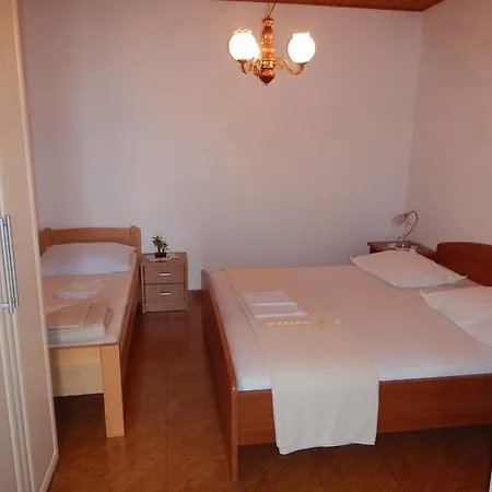 Apartment Kapetan Jure *