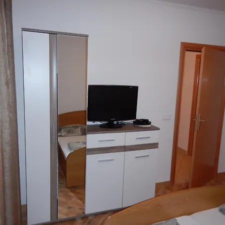 Apartment Kapetan Jure *